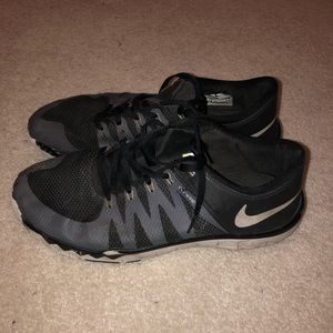 Black nike running shoes